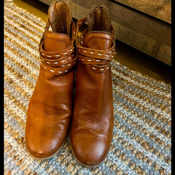 Frye Shoes - Frye whisky leather strappy ankle  boot size 6